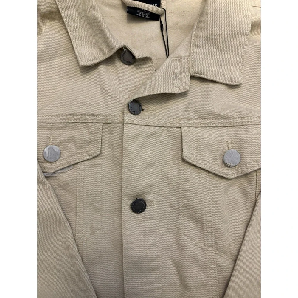 NWT Victorious World Tour Denim Trucker Jacket Large‎ Cream Distressed Patches